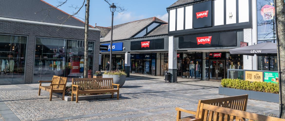 Cheshire oaks levis shop on sale